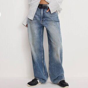Good Low Rise Baggy Jeans